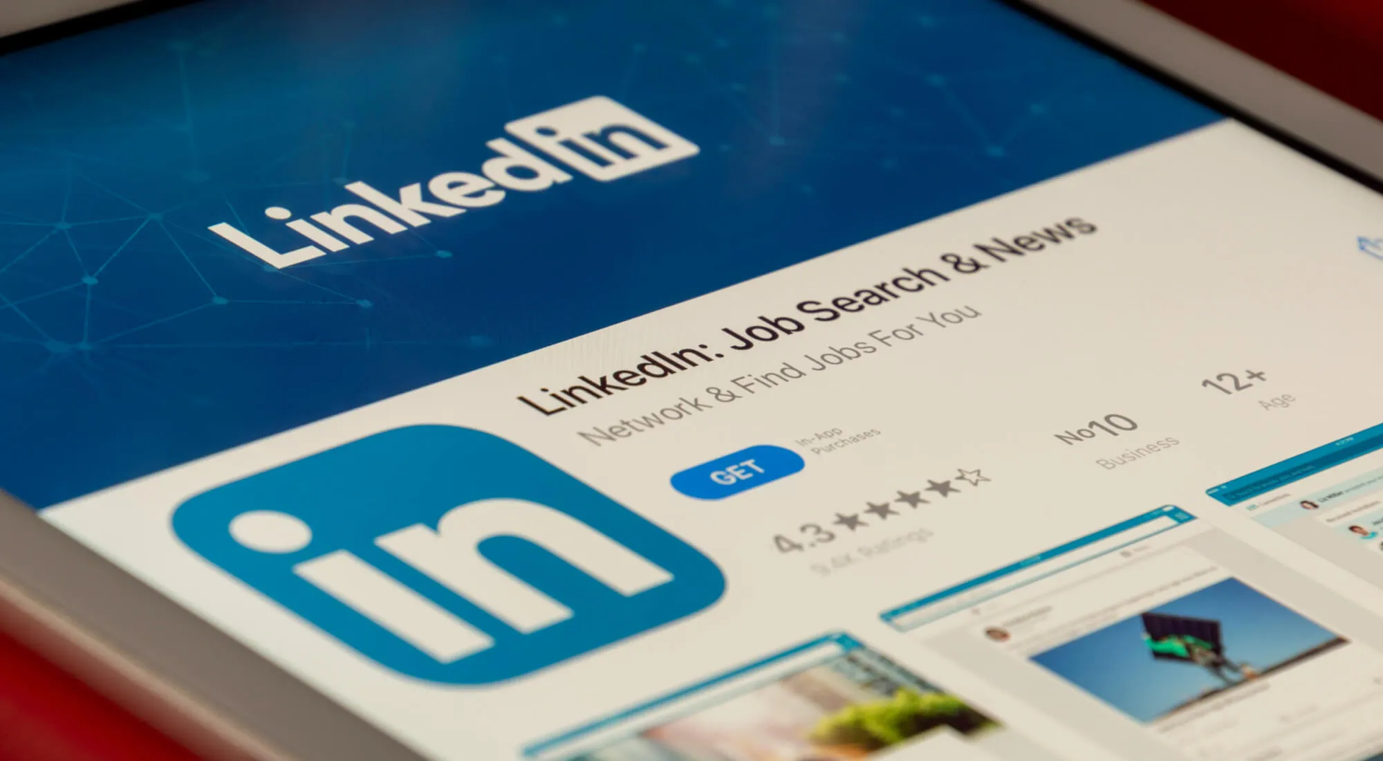 LinkedIn Ads in 2026: Pros, Cons, Costs & ROI Benchmarks