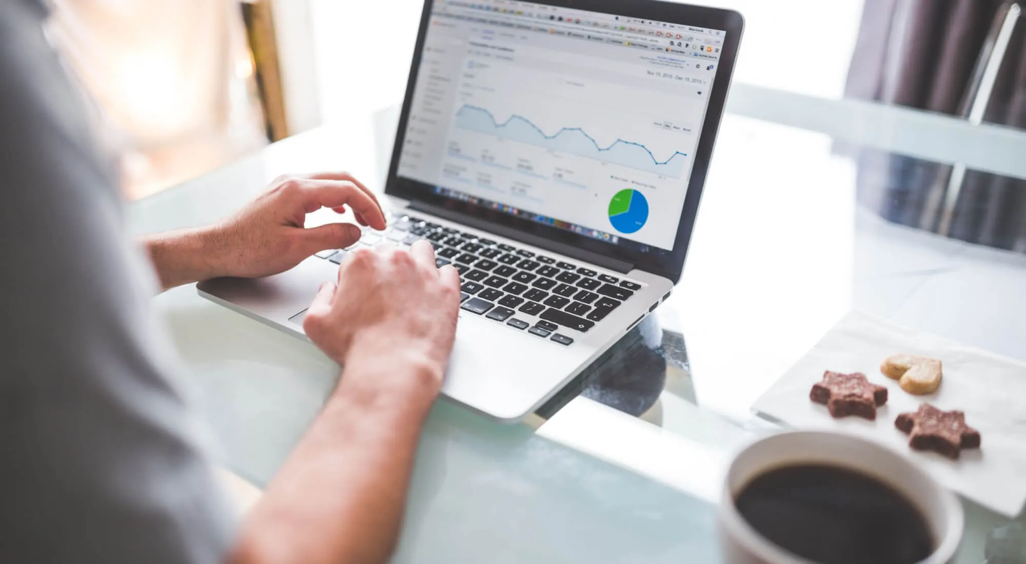 B2B Paid Advertising Examples: What Works on LinkedIn